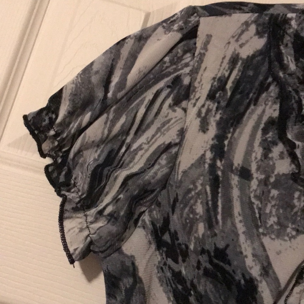 Women’s fun Elementz black and white size L blouse - Picture 3 of 7
